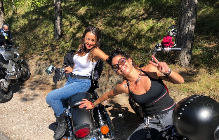 federica_ragazze_in-moto