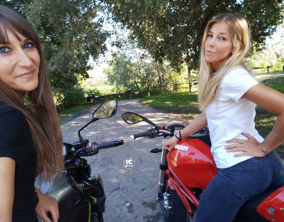 lisa-sara-ragazze_in_moto