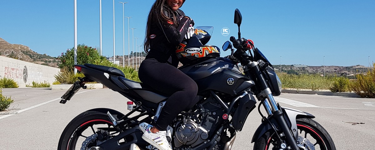 lavinia_ragazze_in_moto