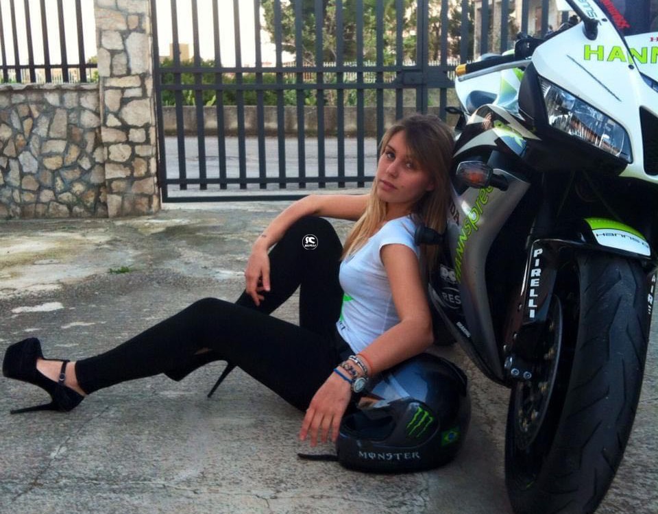 alessia_ragazze_in_moto