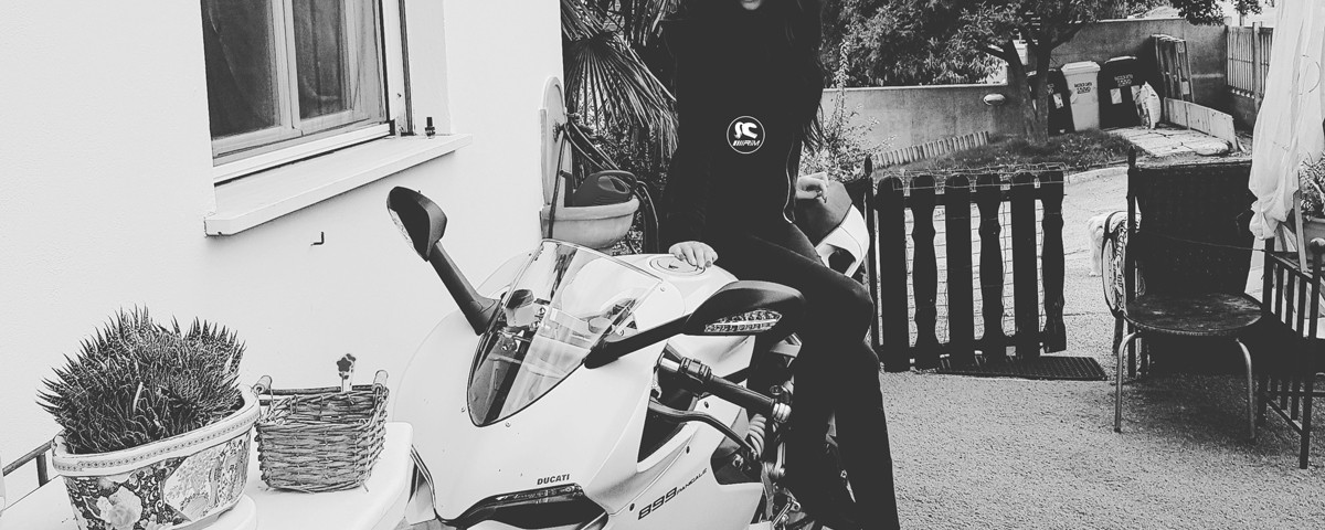althea_ragazze_in_moto