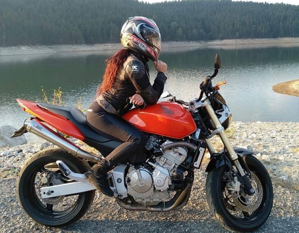 micaela_ragazze_in_moto