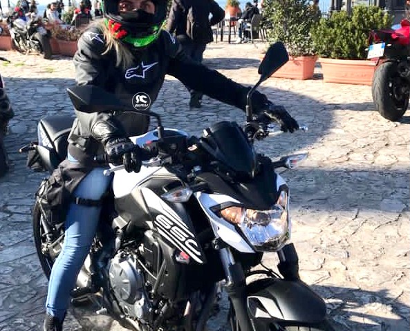 pamela_ragazze_in_moto