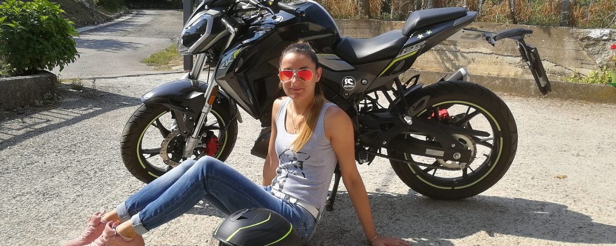 sara-ragazze-in-moto