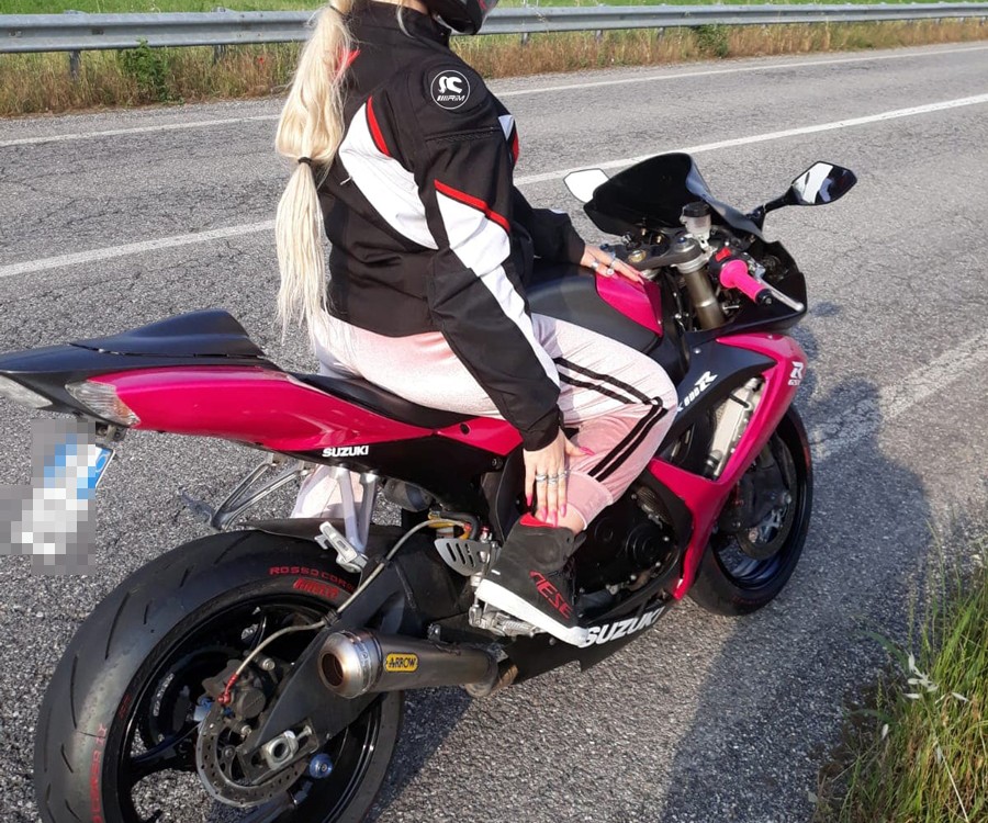 serena_ragazze_in_moto