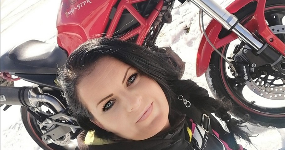 viola_ragazze_in_moto