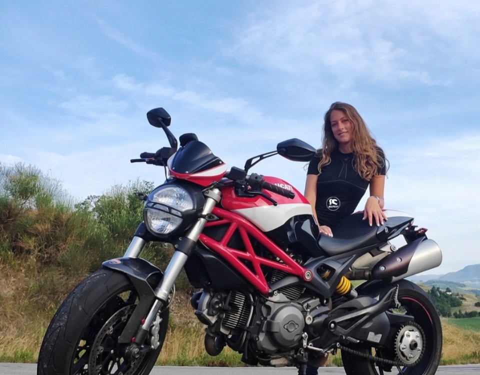 viviana_ragazze_in_moto