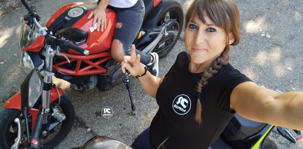 lisa_sara_ragazze_in_moto