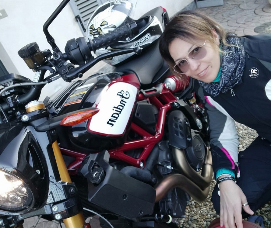 sonia_ragazze_in_moto