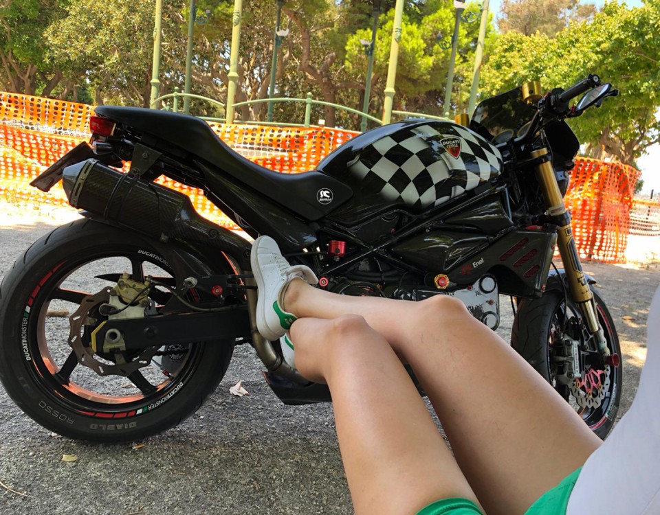 anna_ragazze_in_moto