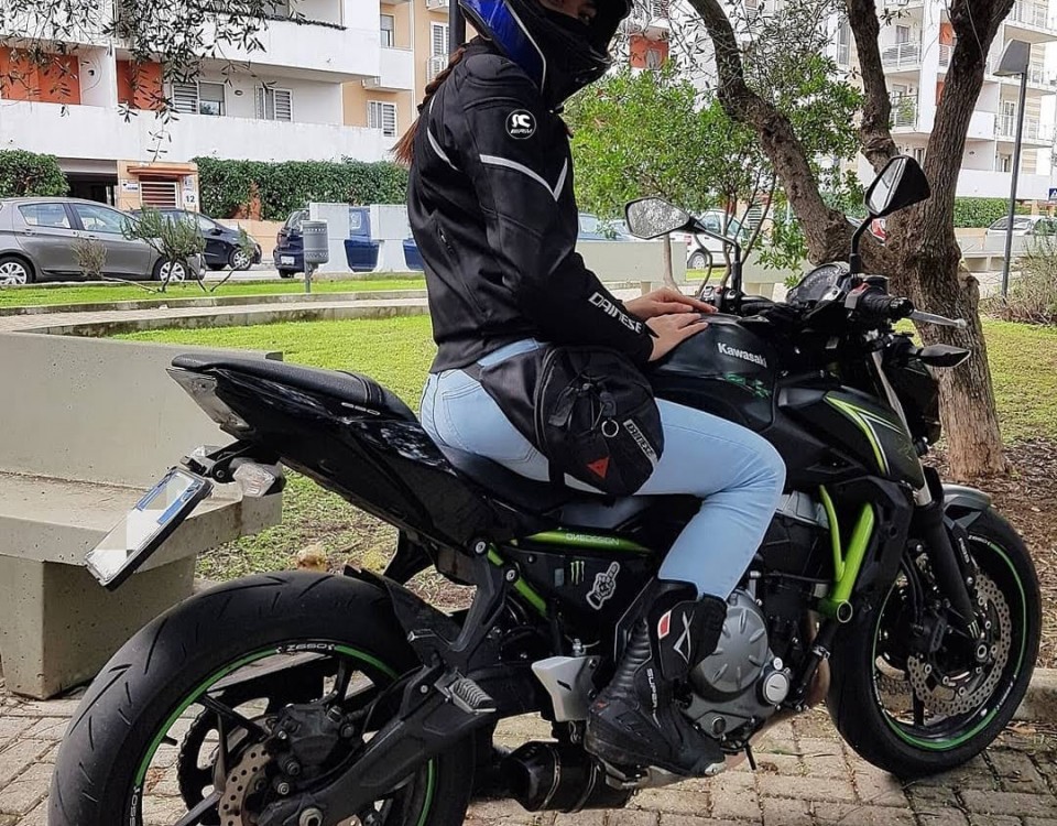 cinzia_ragazze_in_moto