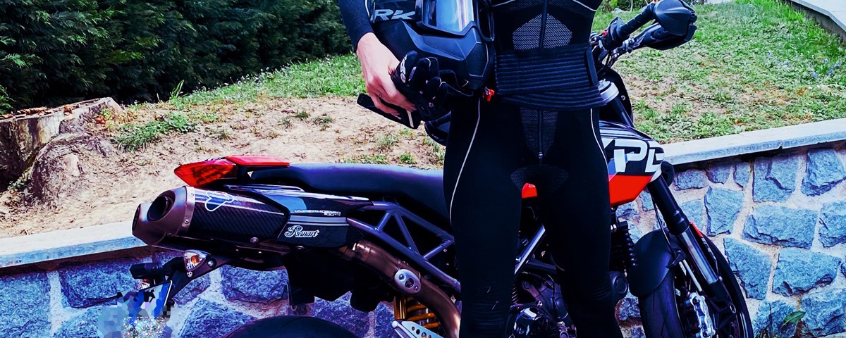giulia_ragazze_in_moto