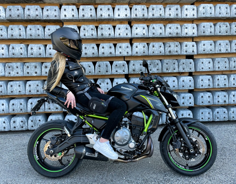 jessica_ragazze_in_moto