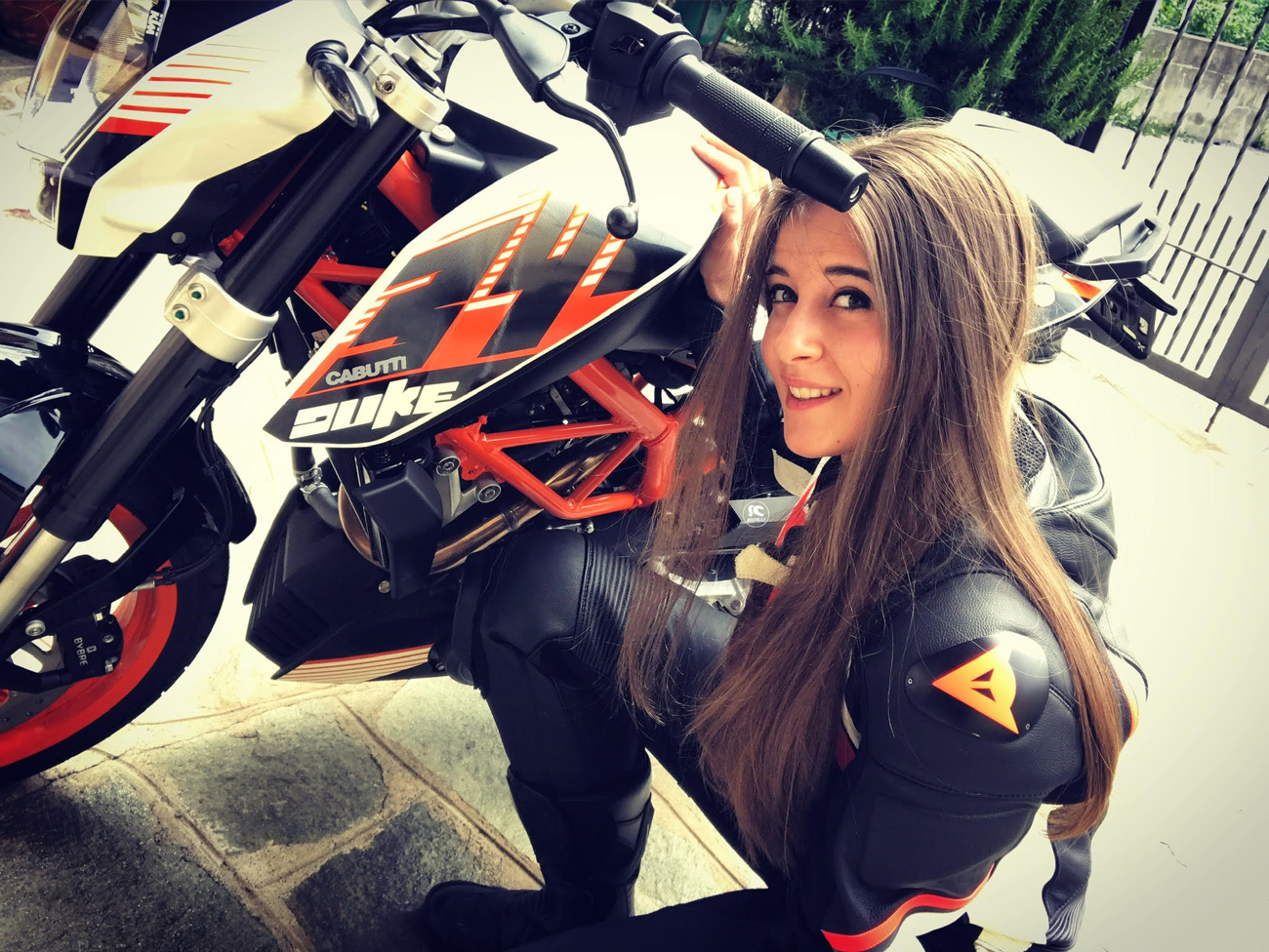 marty_ragazze_in_moto