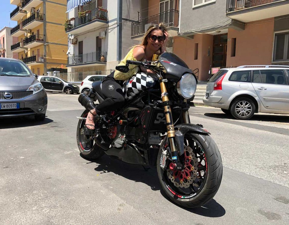 anna_ragazze_in_moto