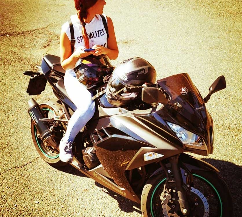 daniela-ragazze_in_moto