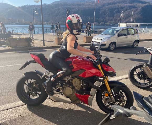 alessandra_ragazze_in_moto