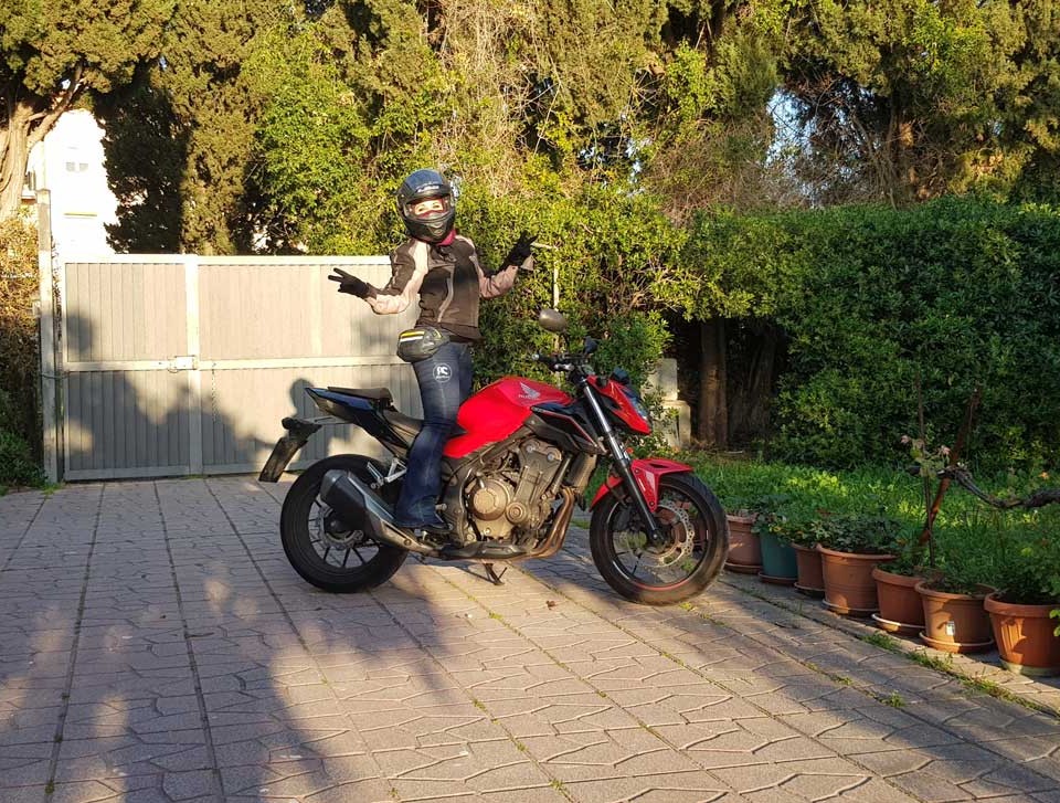 carmelina_ragazze_in_moto