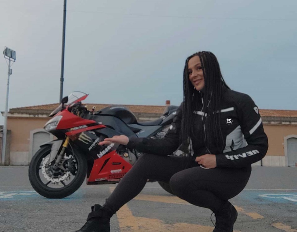 ketty_ragazze_in-moto