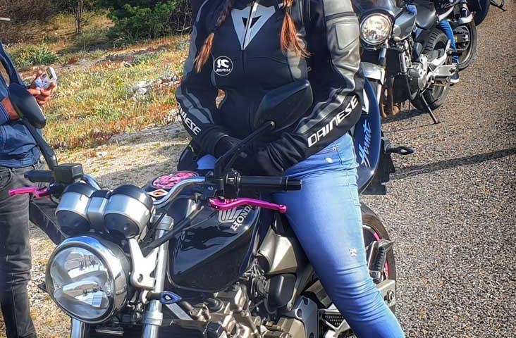 lucrezia_ragazze_in_moto