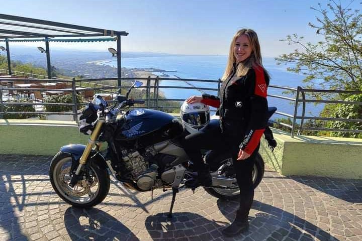 terry_ragazze_in_moto