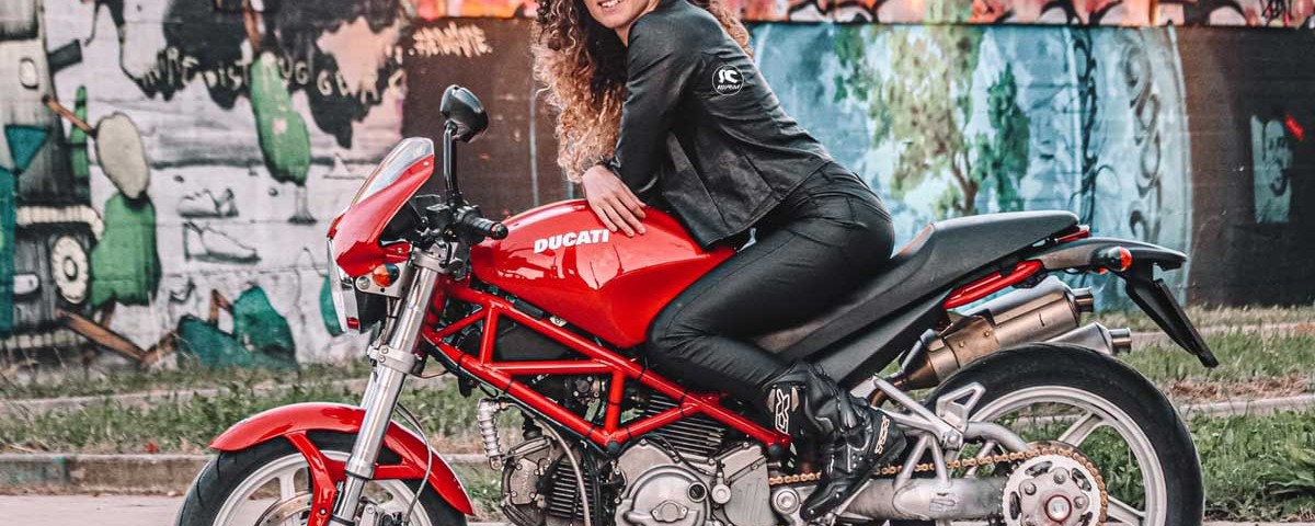 cristina_ragazze_in_moto