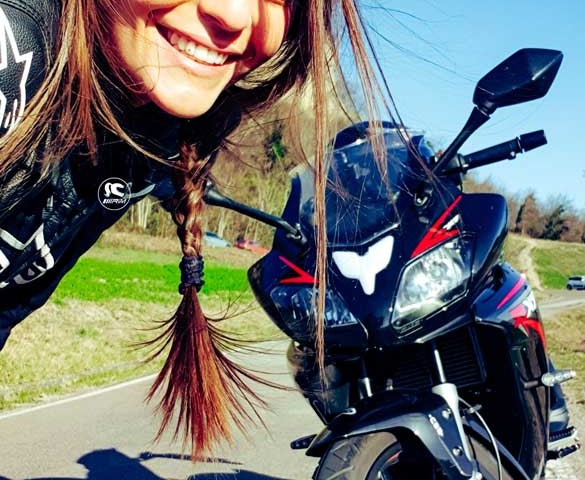 jessica_ragazze_in_moto