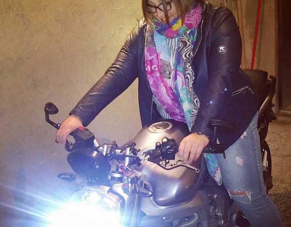 rosaria_ragazze_in_moto