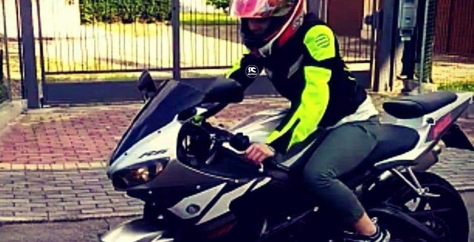 alessandra_ragazze_in-moto