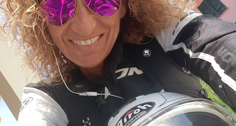 cinzia_ragazze_in_moto