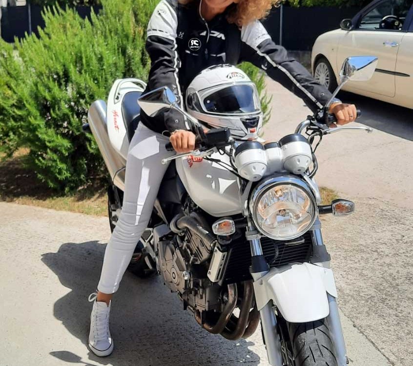 cinzia_ragazze_in_moto