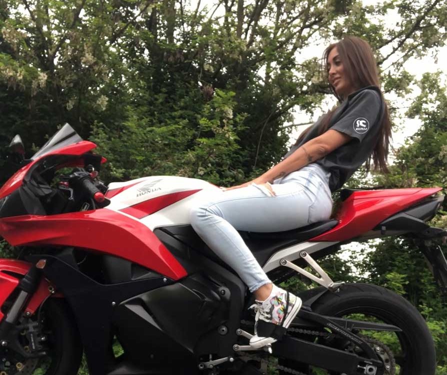 eleonora_ragazze_in_moto