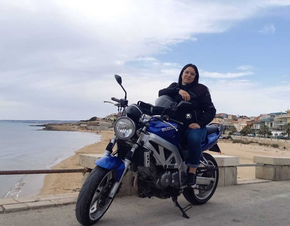 jeryka_ragazze_in_moto