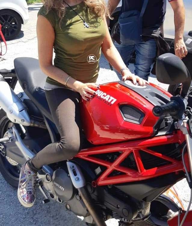 tania_ragazze_in_moto