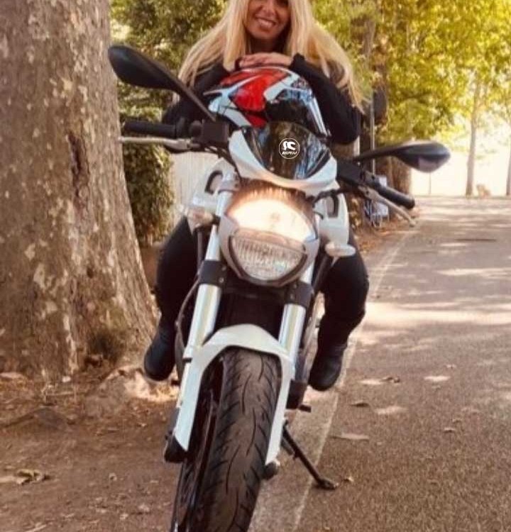 giada_ragazze_in_moto