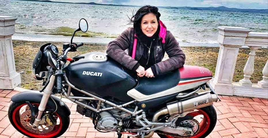 kate_ragazze_in_moto