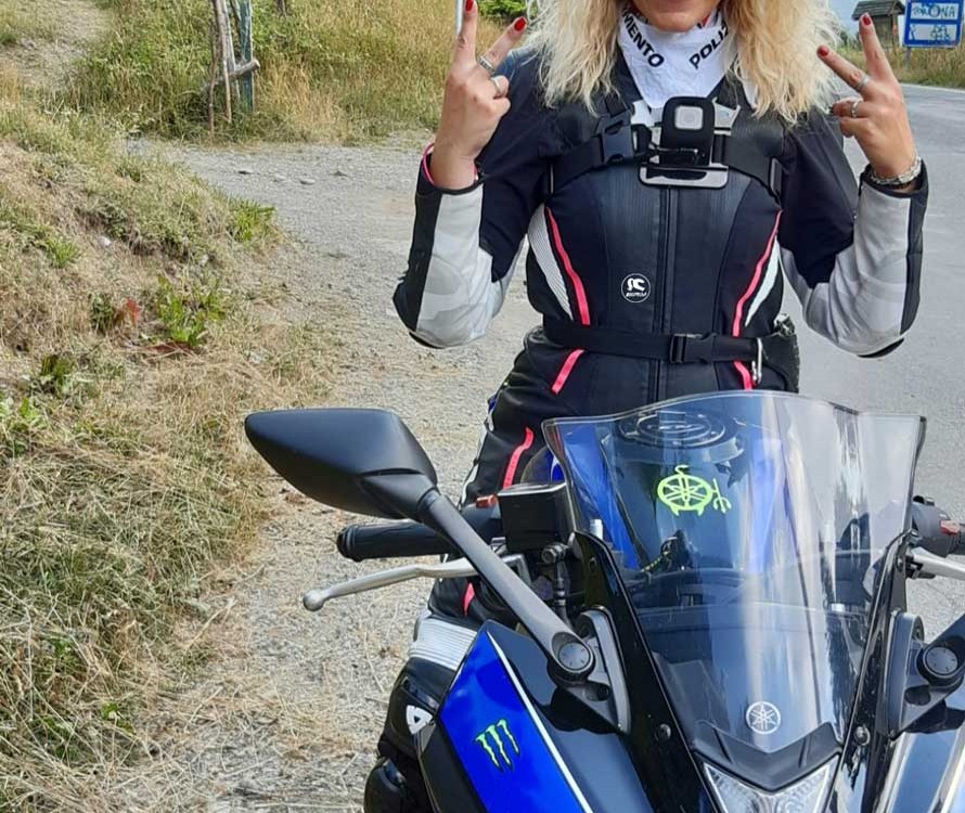 sara_ragazze_in_moto