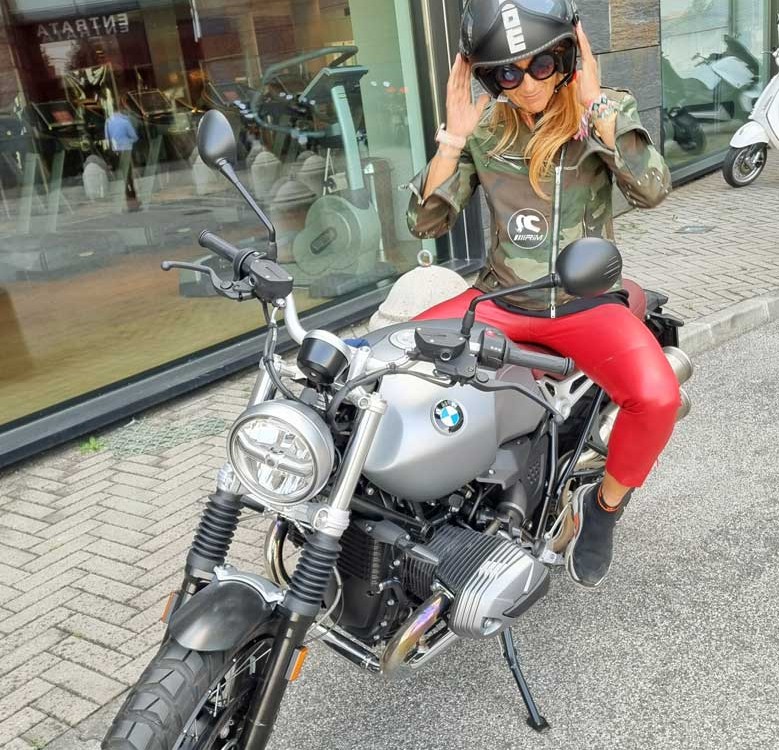 simonetta_ragazze_in_moto