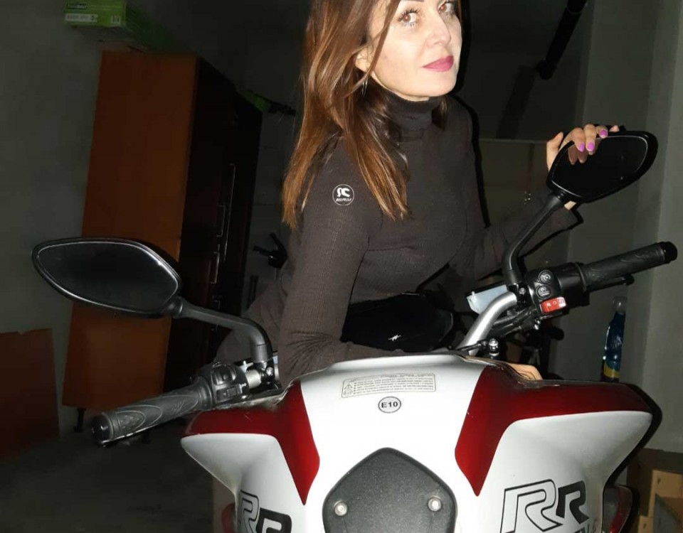 tania_ragazze_in_moto