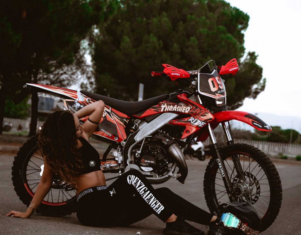 elena_ragazze_in_moto