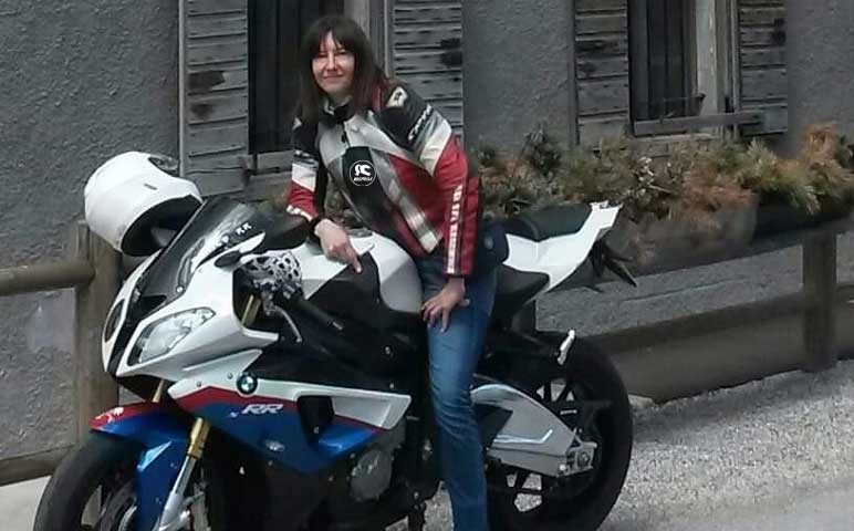 michela_ragazze_in_moto