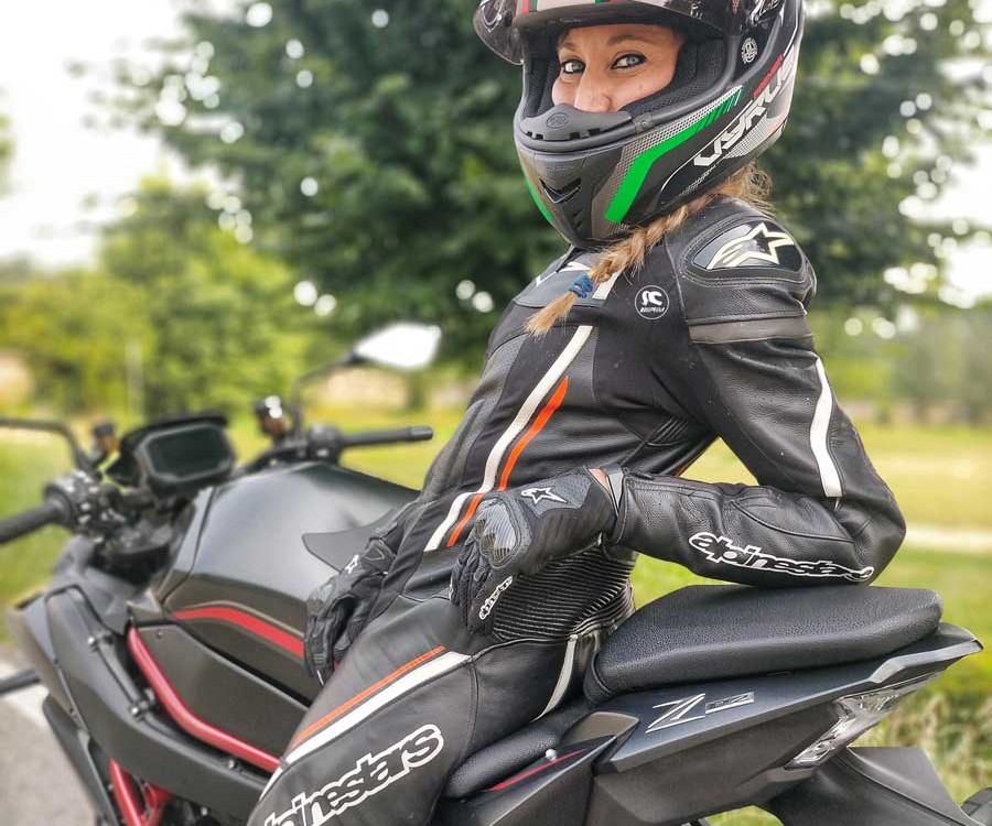 sara_ragazze_in_moto