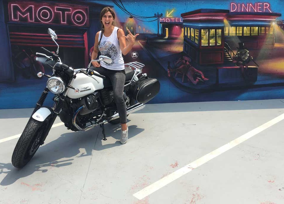 Shirley-ragazze-in-moto
