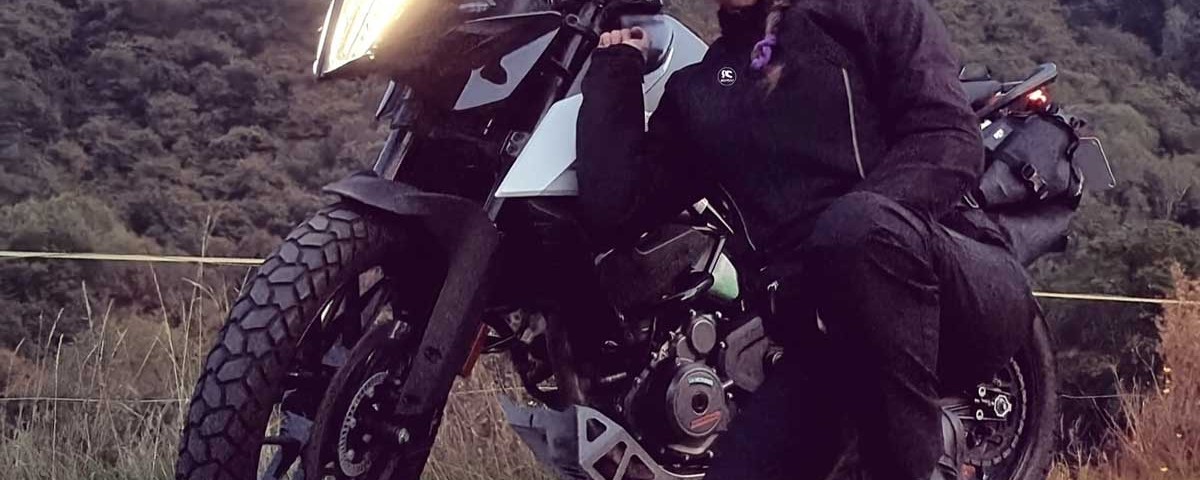 Yama_ragazze_in_moto