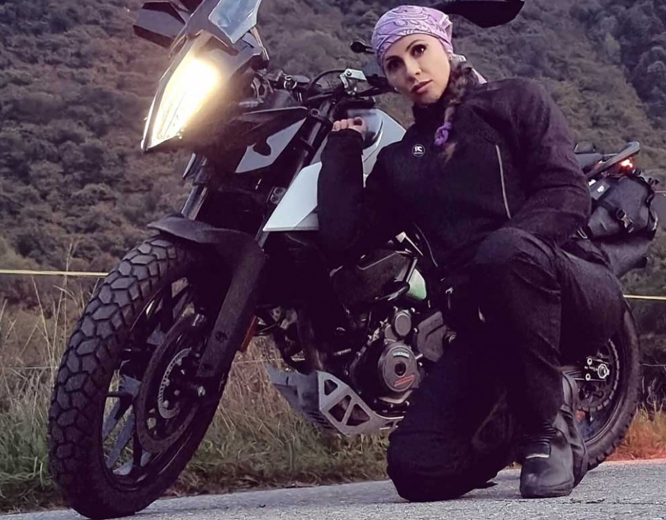 Yama_ragazze_in_moto