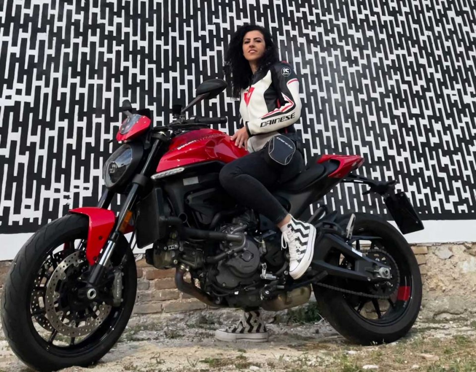 gloria_ragazze_in_moto