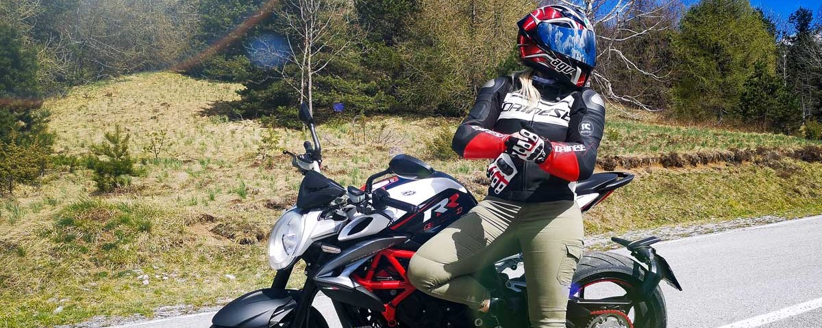 jessica_ragazze_in_moto