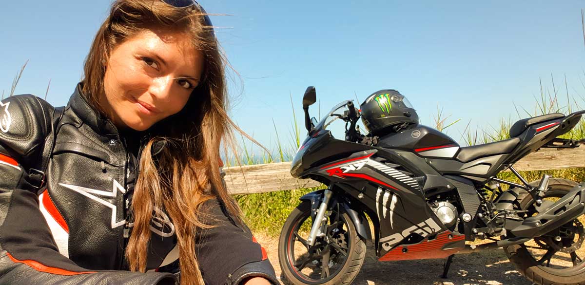 jessica_ragazze_in_moto
