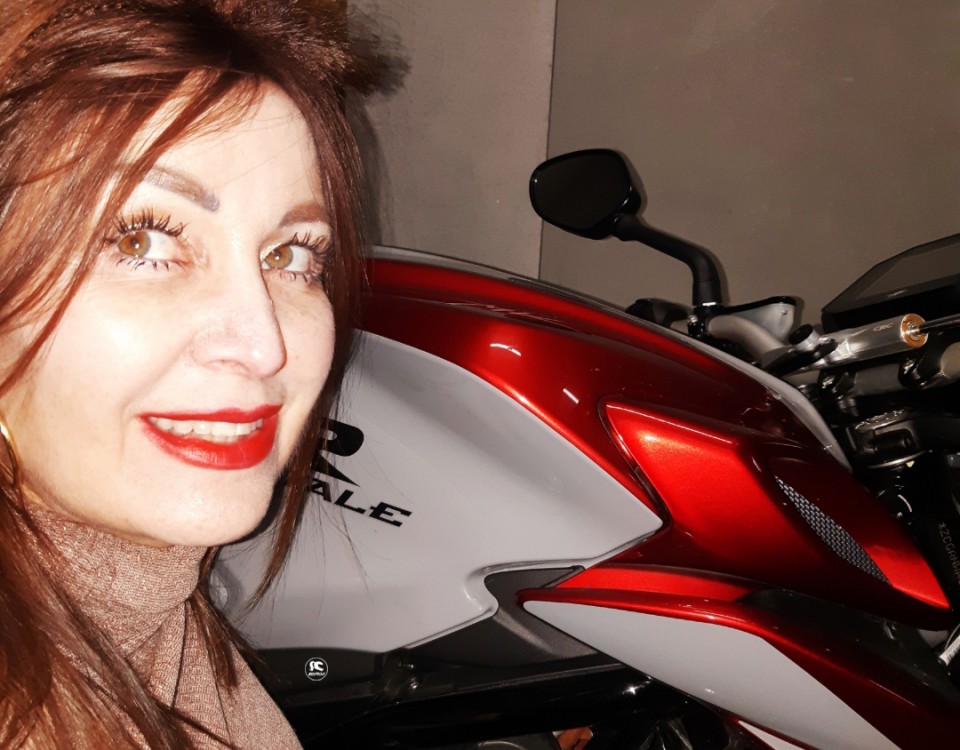 tania_ragazze_in_moto