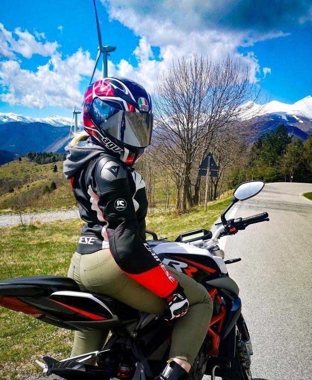 jessica_ragazze_in_moto